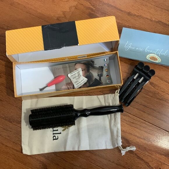 Beluga 100% Soft Boar Bristle Brush with 3 clips, travel bag&brush clean… - Picture 2 of 8